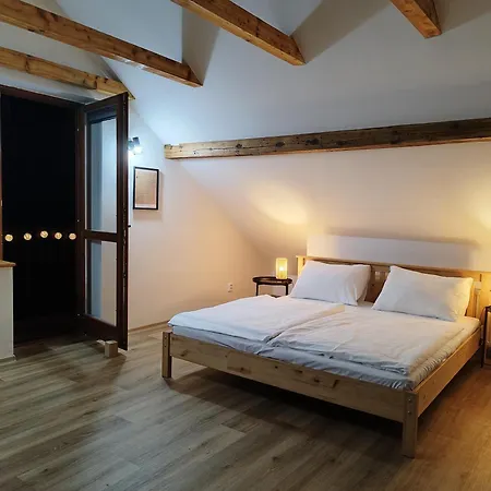 Loft Apartment *