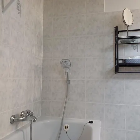 Loft كارلوفي فاري