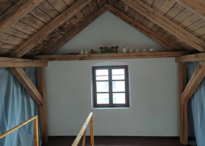 Loft קרלובי וארי